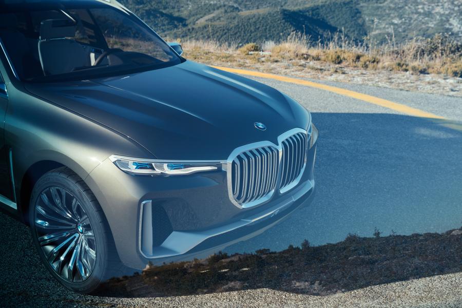 Детали экстерьера BMW Concept X7 iPerformance 2017 года  (фото 13 из 40)